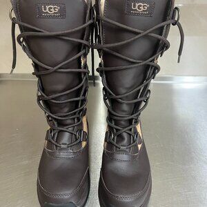 UGG Atlason Women Boot Size 8, UK 6.5, EU 39